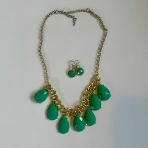 Gold Statement Necklace Set with Green Teardrop Stones Chunky Chain Bib Necklace
